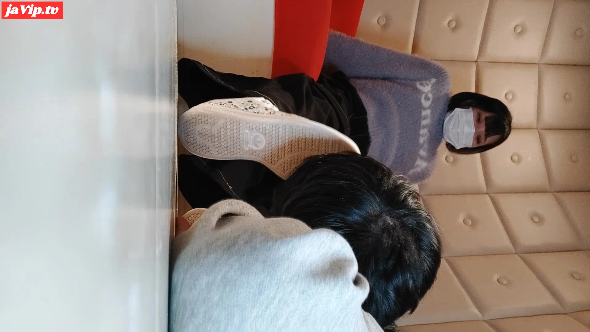 fc2ppv-4622925 - 自撮り踏み活応援企画あやちゃん②スニーカーで足責めⅡ - FC2PPV動画をオンラインで視聴 - jaVip