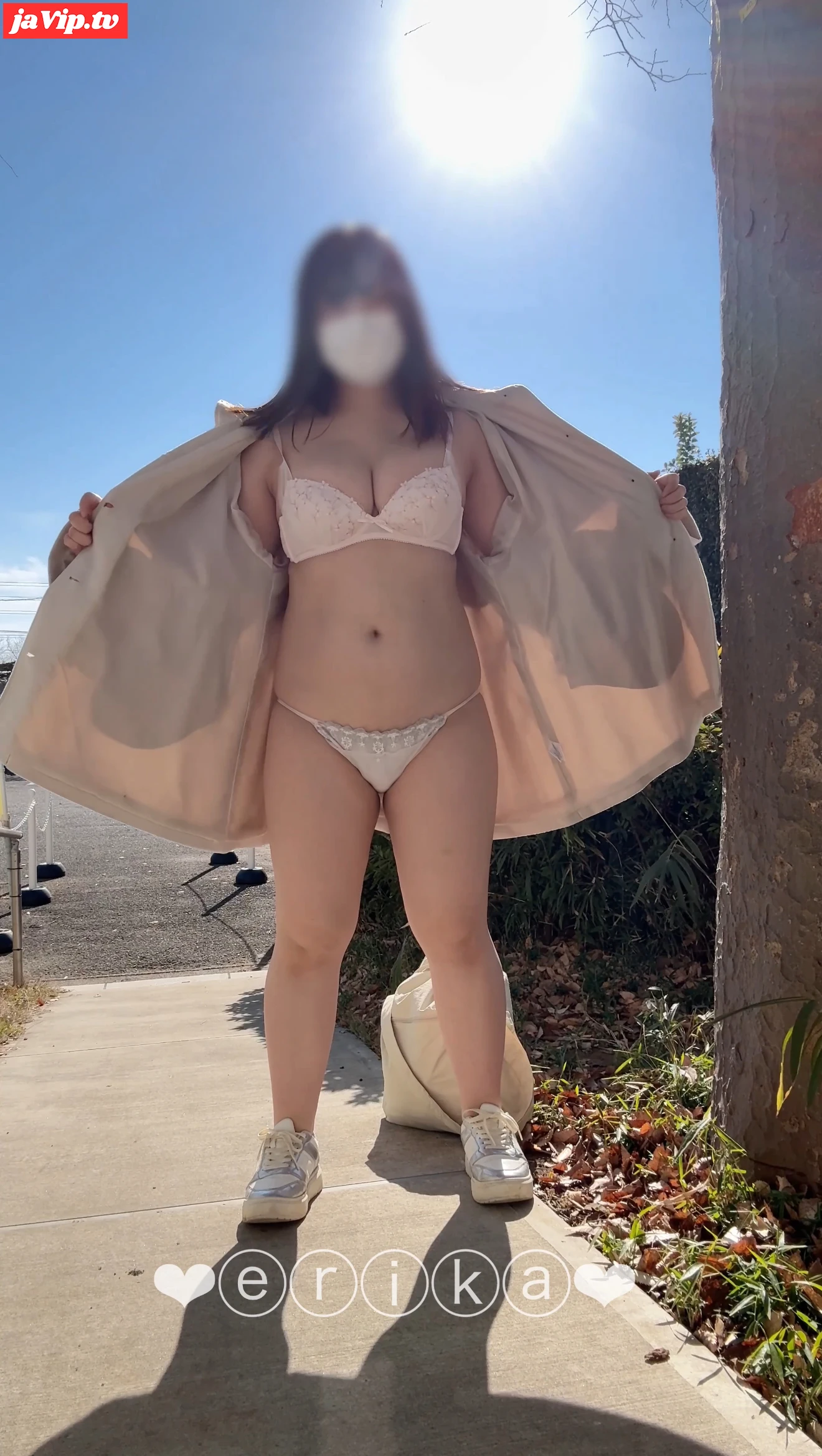 fc2ppv-4613979 - 【19歳Gカップえりかの自撮り】☆彡 いつ人が来るかわからない公園の一角で全裸になってディルドオナニーしました！人来ないから焼死に乗ってオナニーしてたら最後の最後に人が来て…/// - FC2PPV動画をオンラインで視聴 - jaVip