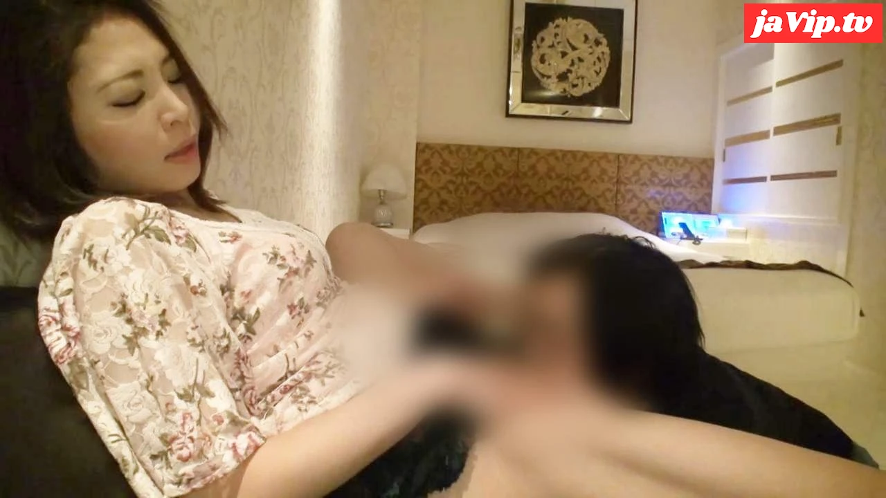 fc2ppv-4587977 - 《熟女》すべてがとにかくエロい！40歳・色気ムンムン熟女◆クンニされてクリイキ！生チ○ポで連続イキ！！ - FC2PPV動画をオンラインで視聴 - jaVip