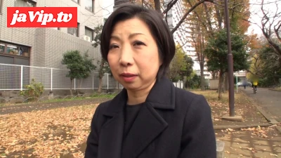 fc2ppv-4580967 - 【人妻/熟女】60歳寸前！アプリで出会った有名塾塾長！ドデカチンポの高速ピストンで雌犬化