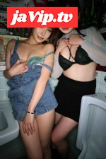 fc2ppv-4569730 - 【乱xxPARTY】ビッチなJD2人組をナンパしてクラブトイレでシャッフルフェラ→お持ち帰り4P中出しハスラー※FC2レビュー特典あり