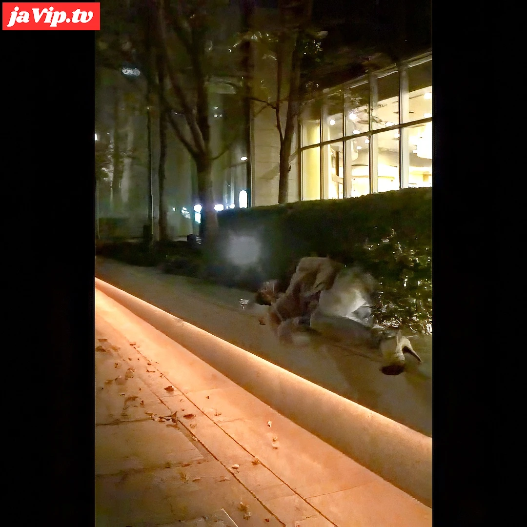 fc2ppv-4826167 - 外で出来上がって横になってるJD見つけたのでG乳揉みしだいて生でハメて種付け。【1時間特典】 - FC2PPV動画をオンラインで視聴 - jaVip