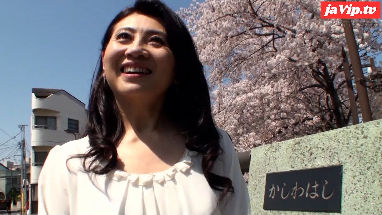 fc2ppv-4550938 - M797G01 艶やかな黒髪と明るい雰囲気の熟女が初AV出演！カメラの前で乱れる快楽SEX！ - FC2PPV動画をオンラインで視聴 - jaVip