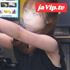 fc2ppv-4536575 - 同業者パンチラ　巷で噂のカワイ*ちゃん　慌だしいバイトの隙を狙って・・・