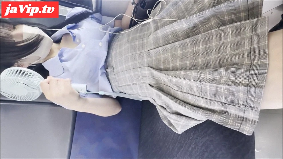 fc2ppv-4534176 - 電車お触り29 油断している可愛いコに興奮して豊満なお胸と股間をいただいちゃいました - FC2PPV動画をオンラインで視聴 - jaVip