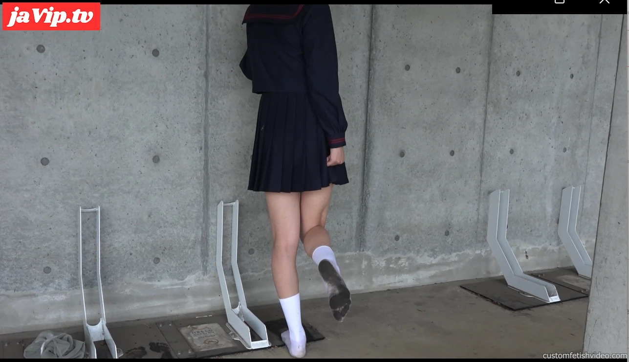 fc2ppv-4529645 - 真っ白な靴下フェチ動画　新品のソックスが段々と黒く汚れていく様* - FC2PPV動画をオンラインで視聴 - jaVip