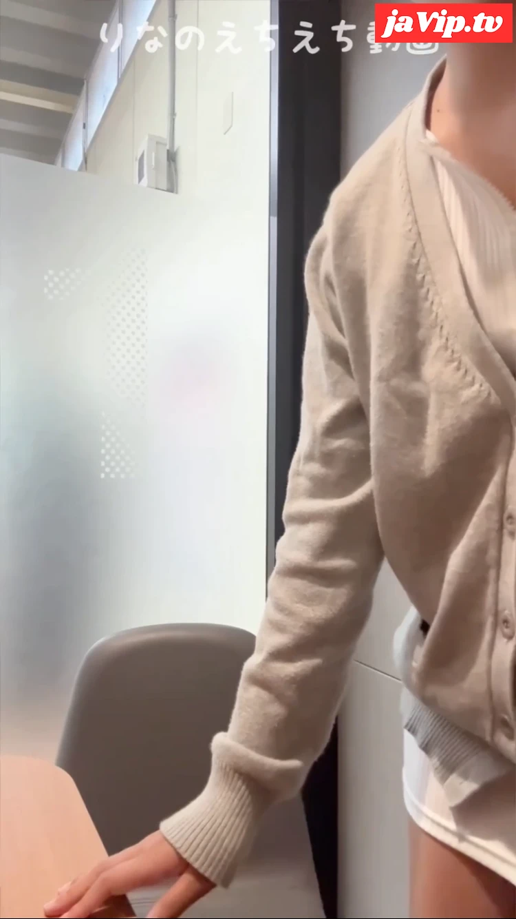 fc2ppv-4522291 - 【**大②りなのえちな露出】駅構内のワークスペースのボックス内でワンピのチャック全開にして、おっぱいもあそこも露出して吸うおもちゃでオナニーして大声出してイっちゃいました… - FC2PPV動画をオンラインで視聴 - jaVip