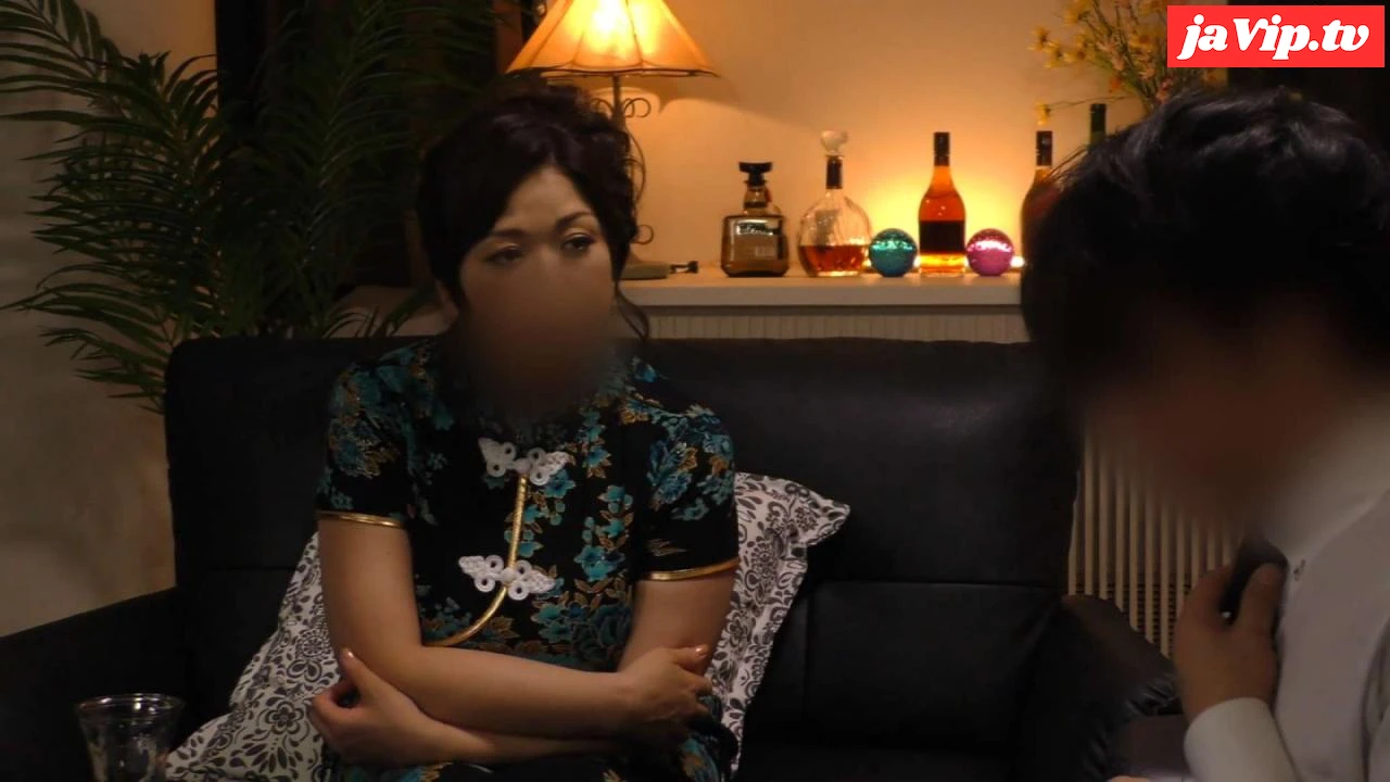 fc2ppv-4519973 - 【個撮】ぽっちゃり系巨乳熟女。オチンポ見てニヤニヤしながら濃厚フェラチオご奉仕してくれました。 - FC2PPV動画をオンラインで視聴 - jaVip