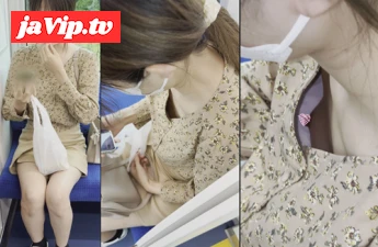 fc2ppv-4440248 - [電車胸チラ]傘を拾おうと屈んだ瞬間、勃起乳首とおっぱいが見えました