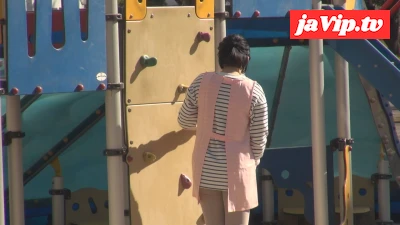 fc2ppv-4498406 - ▼超特価セール８０％off▼     童顔なのにもっさり陰毛の保育士さんと筆おろしSEX4発！