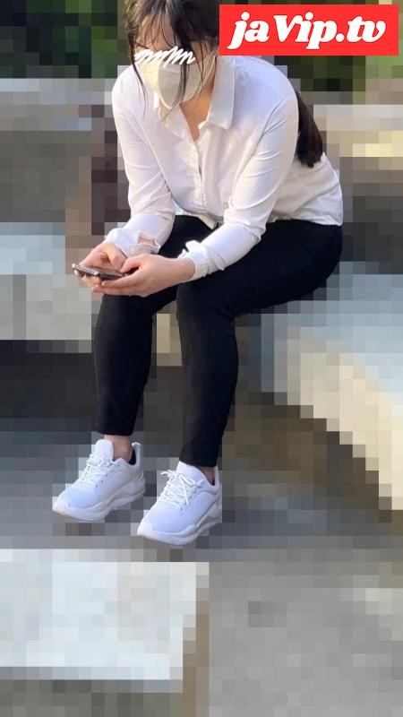 fc2ppv-4499708 - 【胸チラ24】休憩中OL女性たちの胸チラ！/エロパイ人妻と美人事務員 - FC2PPV動画をオンラインで視聴 - jaVip