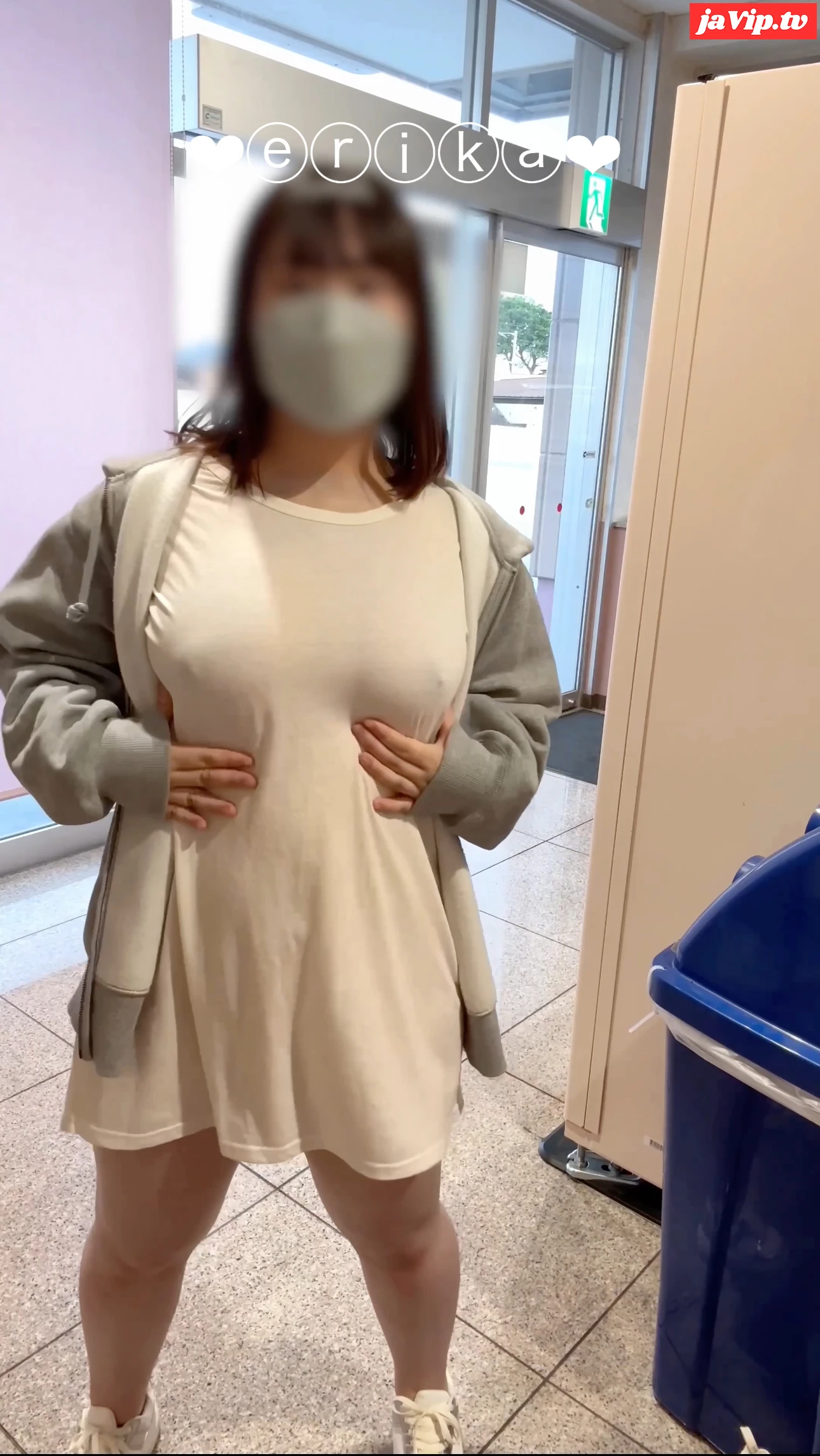 fc2ppv-4472406 - 【18歳Gカップえりかの自撮り】☆彡 洋服屋さんの2階の駐車場の出入り口のところでオナニーしました！ノーブラノーパンに薄いシャツで乳首丸分かり、、車が来たり、おじさんが来たりとドキドキ続きで…/// - FC2PPV動画をオンラインで視聴 - jaVip