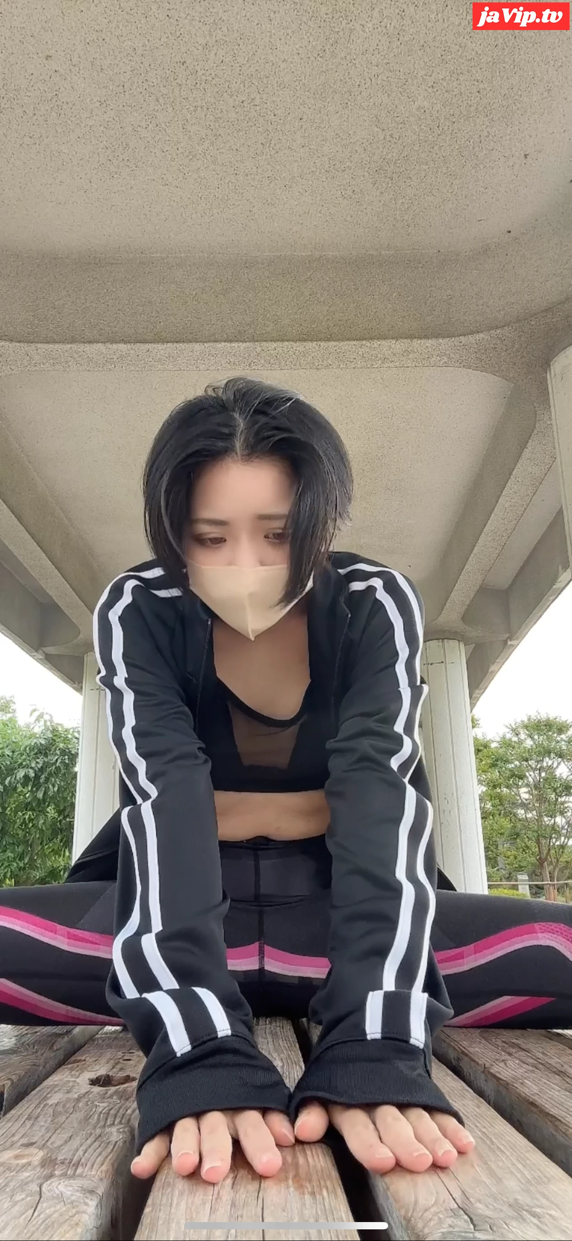 fc2ppv-4445828 - 【不倫寝取られ人妻　露出ランニング後にトイレオナ】人妻　素人　自撮り撮影　ランニング　露出　公園　ストレッチ　スマホ撮影　貧乳　ニップルピアス - FC2PPV動画をオンラインで視聴 - jaVip