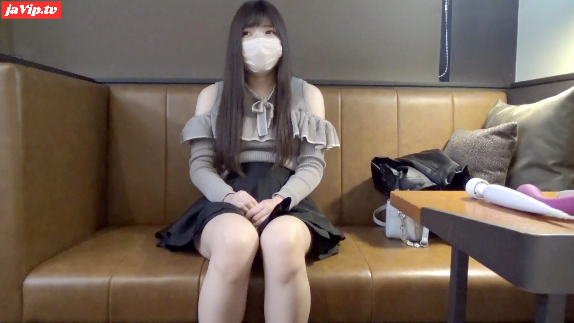 fc2ppv-4447786 - [一発撮り]あの公園で客待ちしていたミニスカ美女を尾行＆声掛けしてお小遣い交渉でホテル連れ込み成功！従順そうな性格を利用して生ハメ・中出しまで堪能しました！ - FC2PPV動画をオンラインで視聴 - jaVip