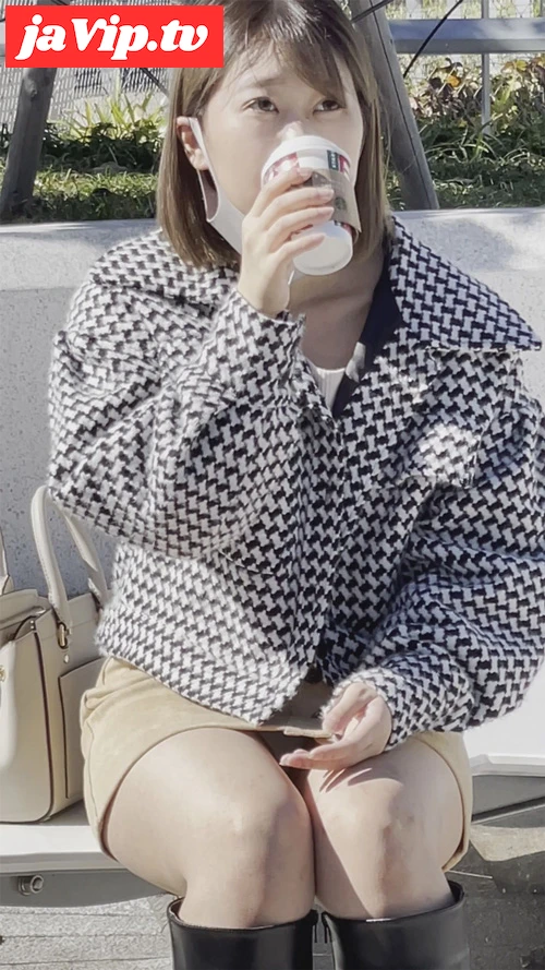 fc2ppv-4427474 - 撮影バレ！公園にいたパンチラしそうなミニスカ見てたら自らスカート捲り上げてきた痴女・・・* - FC2PPV動画をオンラインで視聴 - jaVip