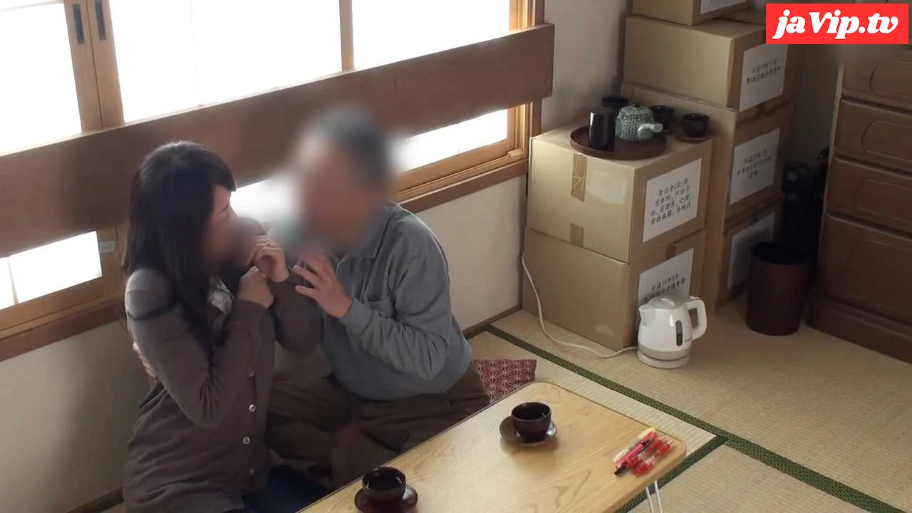 fc2ppv-4403096 - 【熟女】清楚でお人好しの美熟女。久しぶりのSEXに戸惑いながらも、体が素直に反応しちゃってました。 - FC2PPV動画をオンラインで視聴 - jaVip