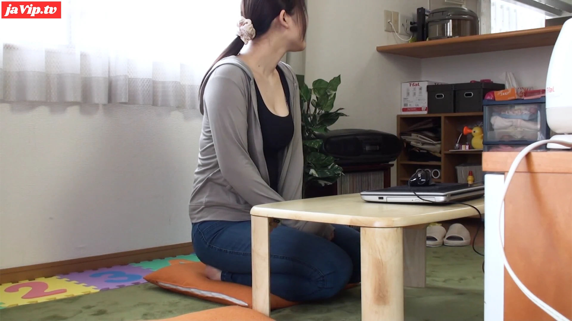 fc2ppv-4390038 - *どもを保育園に預けて旦那は会社で仕事中、欲求不満Gカップ人妻の自宅に上がり込んでNTR中出し。 - FC2PPV動画をオンラインで視聴 - jaVip