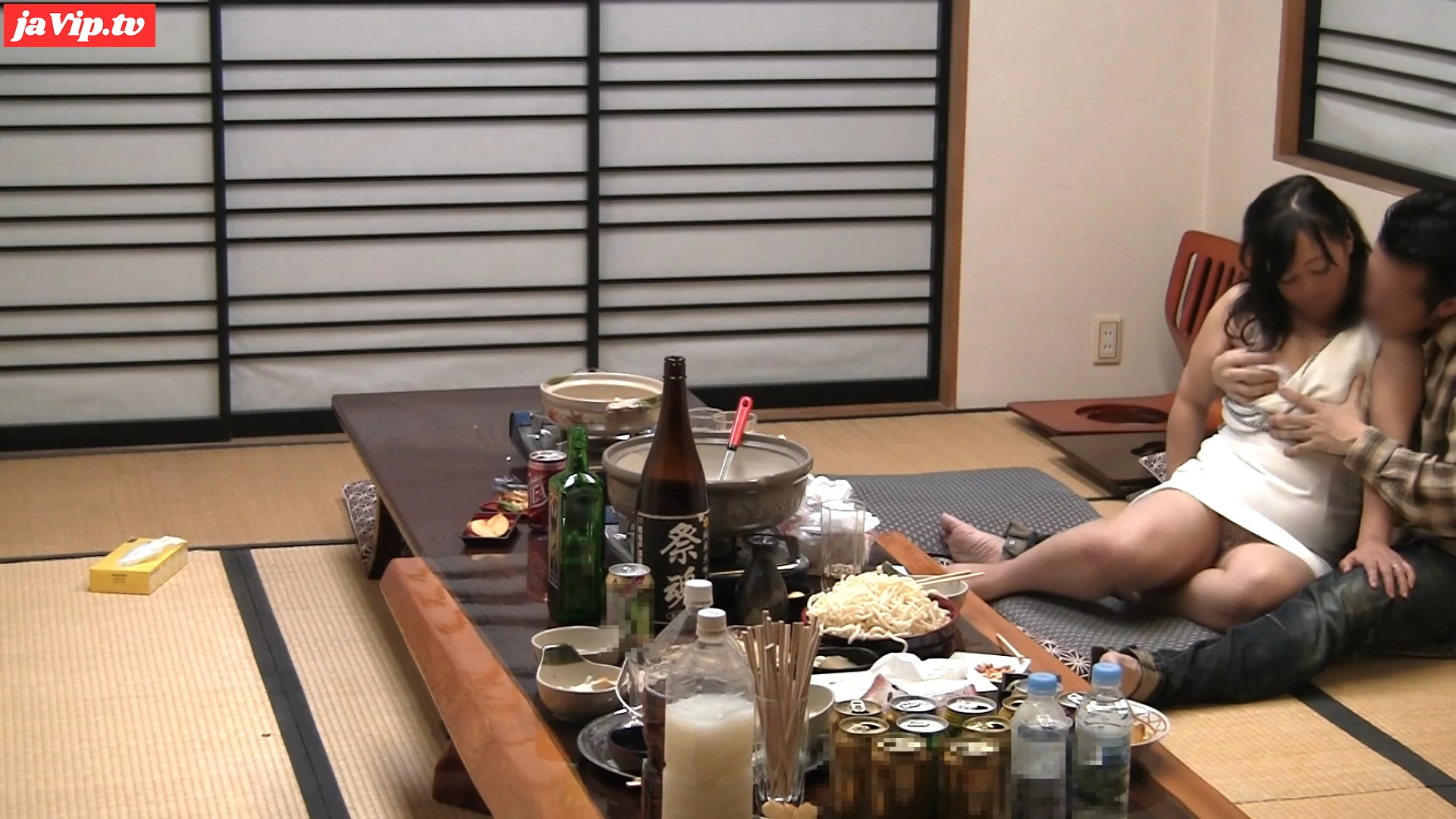 fc2ppv-4382802 - 【NTR】宴会後にエロい奥様と二人きり。色白むっちりボディに激ハメセックス。 - FC2PPV動画をオンラインで視聴 - jaVip