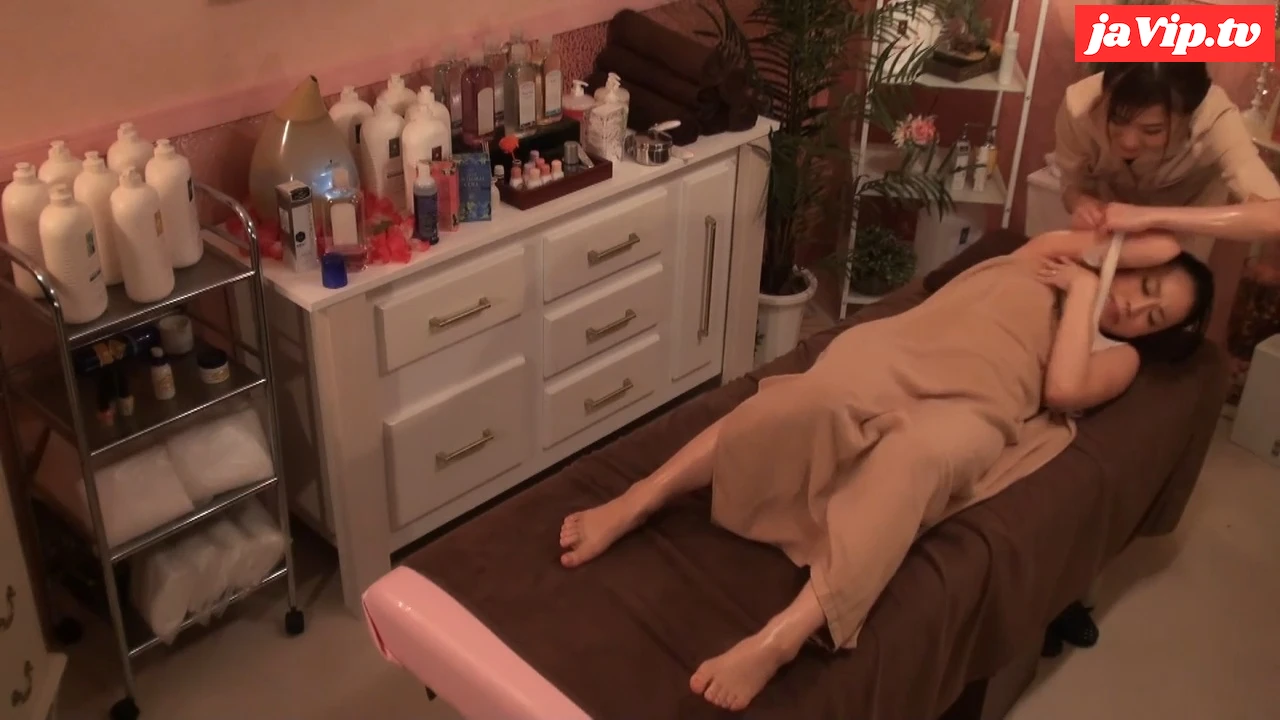 fc2ppv-4380678 - 【素人】清楚で美人な巨乳妻。初めてのレズビアンマッサージに感じて、オマンコびしょ濡れでイキ乱れちゃってます。 - FC2PPV動画をオンラインで視聴 - jaVip