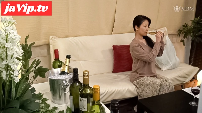 fc2ppv-4828717 - ⚠️ｵﾓﾁｬ狂い妻⚠️我を忘れて肉棒にすがる人妻さんに大人のオモチャのモニターを依頼してみた！Case.3 - FC2PPV動画をオンラインで視聴 - jaVip