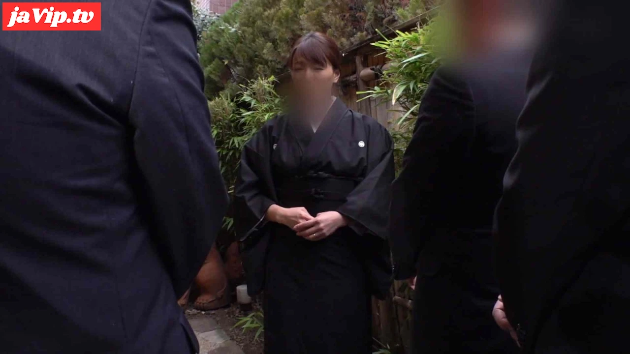 fc2ppv-4828428 - 【個撮・熟女】清楚でおっとりした美熟**亡人。喪服姿のままイタズラすると、オマンコびしょ濡れで発情モードに。 - FC2PPV動画をオンラインで視聴 - jaVip