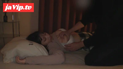 fc2ppv-4339140 - 【素人】ムチ感ボディの爆乳お*さん。大きなおっぱいでオチンポ挟んでもらい気持ちよくしてもらいました。