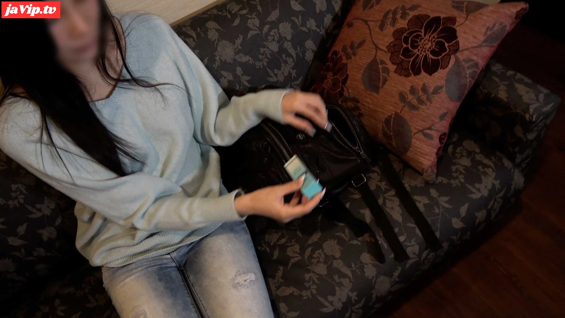 fc2ppv-4338226 - 「お〇ンコに隠してんだろっ」大人しそうな黒髪スレンダーの万引き大**を捕まえて、万引きGメンが学校にバラすぞと身体検査を要求するも嫌がる*に悪戯 - FC2PPV動画をオンラインで視聴 - jaVip