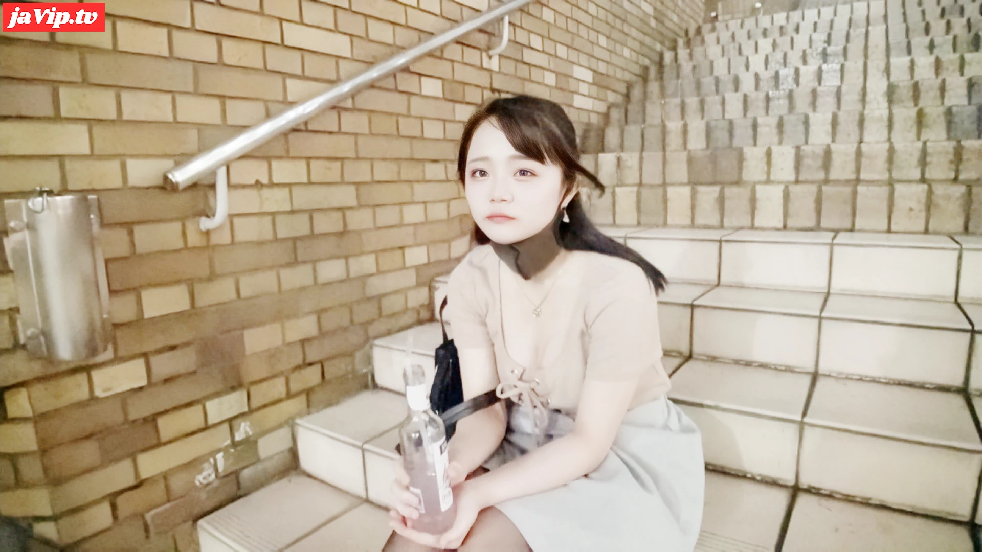 fc2ppv-4322634 - 【NTR】親が厳しくて音大に入ってから羽根を伸ばしている彼氏持ちお嬢様JDに大量中出し - FC2PPV動画をオンラインで視聴 - jaVip