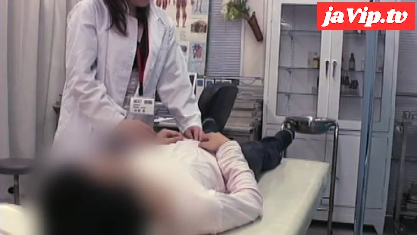 fc2ppv-4305270 - 【素人】真面目に働く清楚系女医。オチンポ見せつけ誘惑すると我慢できずご奉仕してくれました。 - FC2PPV動画をオンラインで視聴 - jaVip
