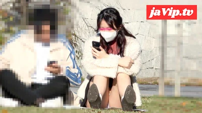 fc2ppv-4307920 - Wakame -chan's buttocks meat round/bite/pure white transparent panties beautiful older sister [Outdoor panchira/high image quality/telephoto]