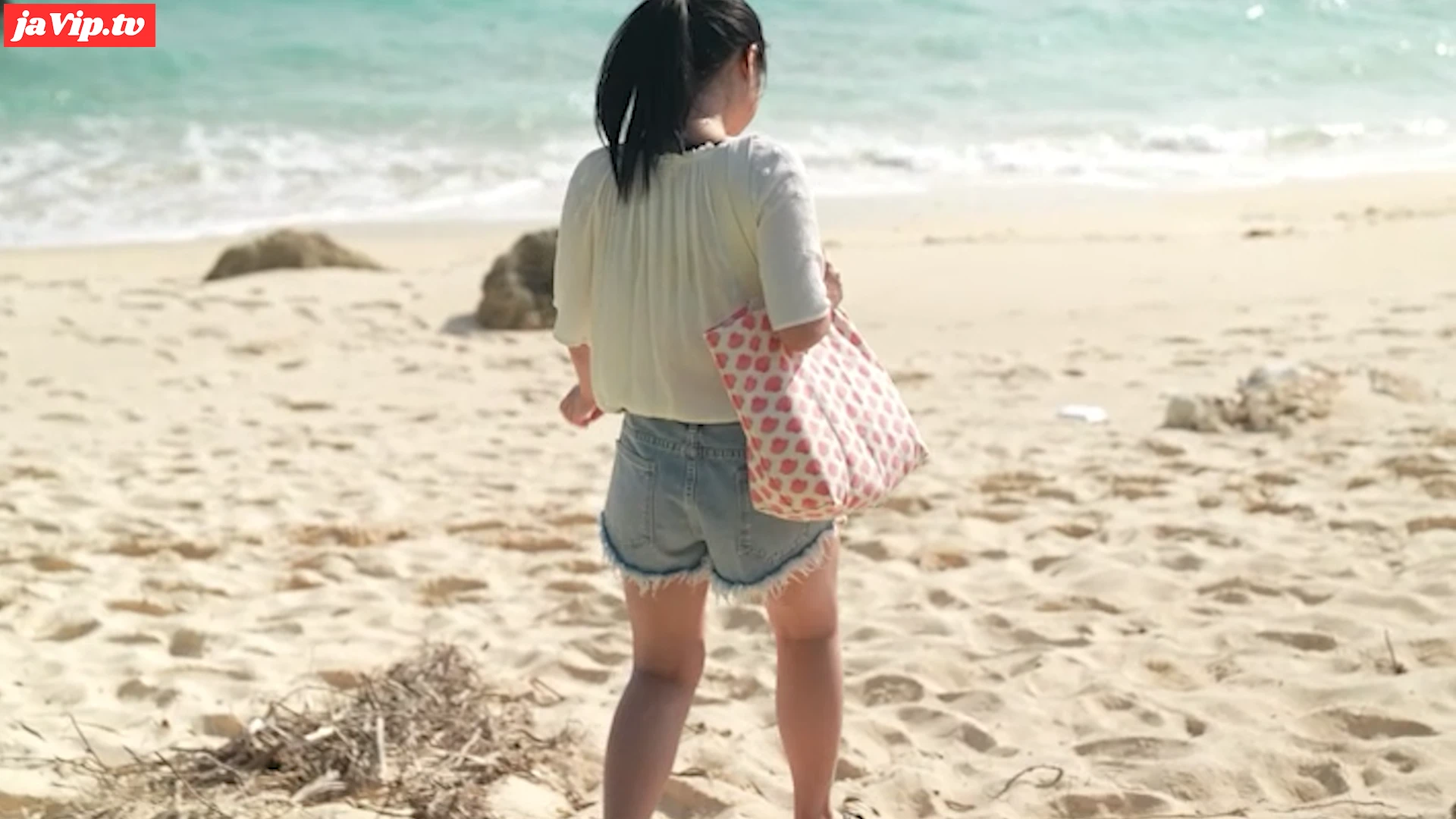 fc2ppv-4832906 - 【逆輸入】新人グラドル１８歳　この前飾った週刊マンガ誌の巻頭グラビアと同じ場所でパイズリに潮吹き、生挿入からオナニーまでした永久保存映像。 - FC2PPV動画をオンラインで視聴 - jaVip