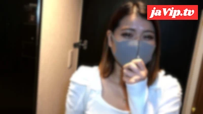 fc2ppv-4224096 - 撮影中たまたま近くにいたアパレル店員のゆいちゃんが顔を出すついでにバキュームフェラ抜きしてくれました。※レビュー特典は4K高画質