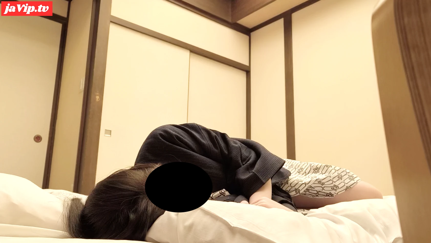 fc2ppv-4289202 - 温泉旅館で浴衣姿の***を夜這い 〜はだける真っ白なモチ肌の美乳〜 - FC2PPV動画をオンラインで視聴 - jaVip