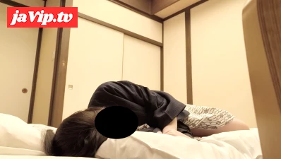 fc2ppv-4289202 - 温泉旅館で浴衣姿の***を夜這い 〜はだける真っ白なモチ肌の美乳〜