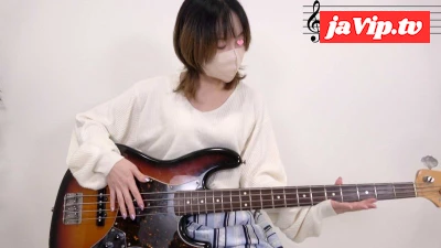 fc2ppv-4228196 - [Chest chiller] Bangya -based beauty visits. Large areola. [Bassist everyday]