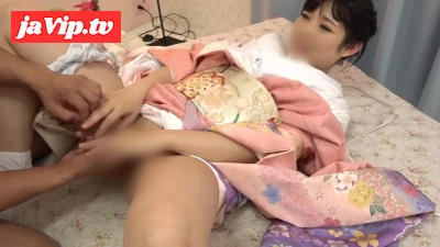 fc2ppv-4832043 - 【素人】成人のつどい帰りの振袖清楚系。 浮かれ気分で寛容になっており、生ハメOK♥ 初めての潮吹きと中出しを記録した貴重映像。