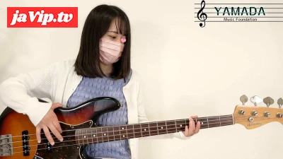 fc2ppv-4127245 - [Chest flicker] Beautiful breasts nipple OL/black hair neat beauty [Bassist everyday]