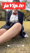 fc2ppv-4089231 - 【18歳Gカップえりかの自撮り】☆彡たくさん人がいる公園でレジャーシートに体育座り、実はノーパンで、吸うおもちゃのスイッチがが入ってて、人がいる方に向かって足広げてオナニーしました、、、！！