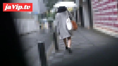 fc2ppv-4117216 - 【電車】【超美人乗務員系】食い込み★パンティーが見えなくなる程の豊満なお尻★ストッキングをビリビリ★