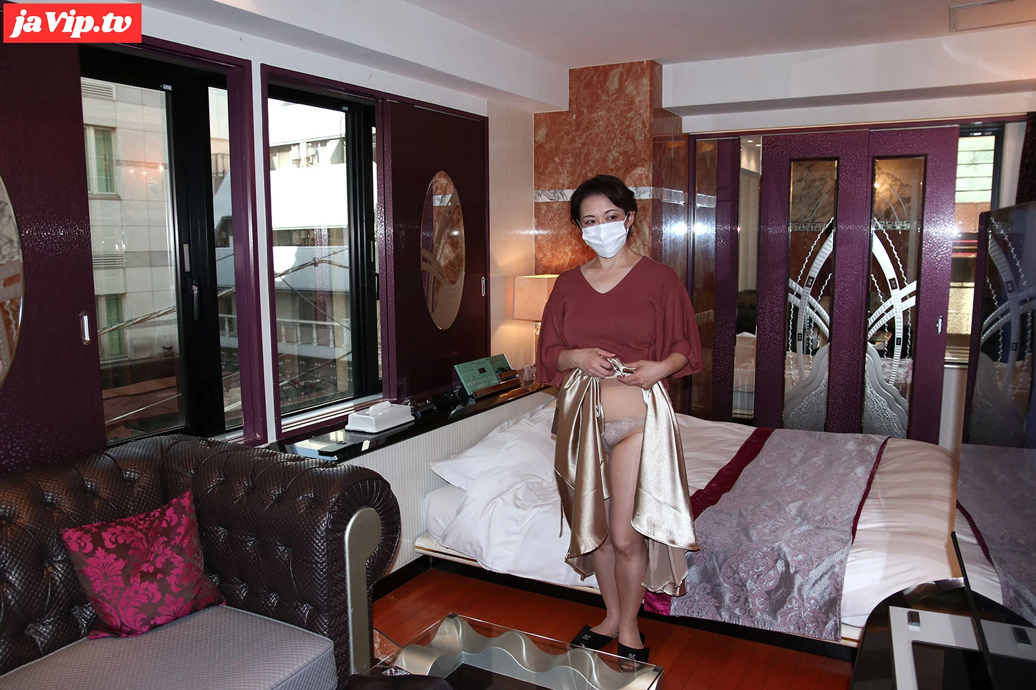 fc2ppv-3855847 - 大学院卒のインテリ奥様がラブホに入っただけでパンツをビショビショに濡らして整っていたので即ハメしましたが、奥様がいつもよりかなり濡れていたので旦那様が嫉妬のあまり２回シコった映像がこちらです ※レビュ - FC2PPV動画をオンラインで視聴 - jaVip