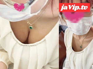 fc2ppv-3638615 - おっぱい狙いました。電車で見つけた谷間が気になるお*さんに粘着