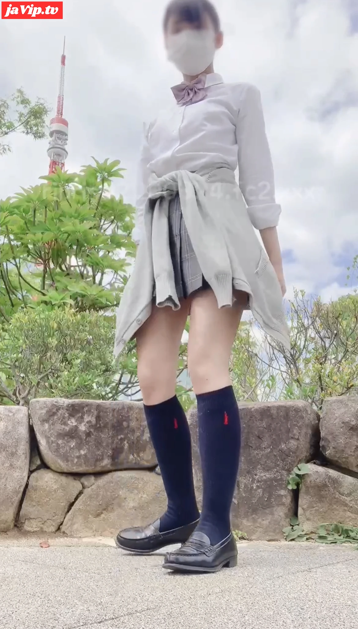 fc2ppv-3586668 - 【**校3年♡自撮りです！】東京タワーが見える公園でリモコンローター仕込んで人がたくさん通る中でМ字開脚してオナニーしました…目線が気になって挙動不審です… - FC2PPV動画をオンラインで視聴 - jaVip