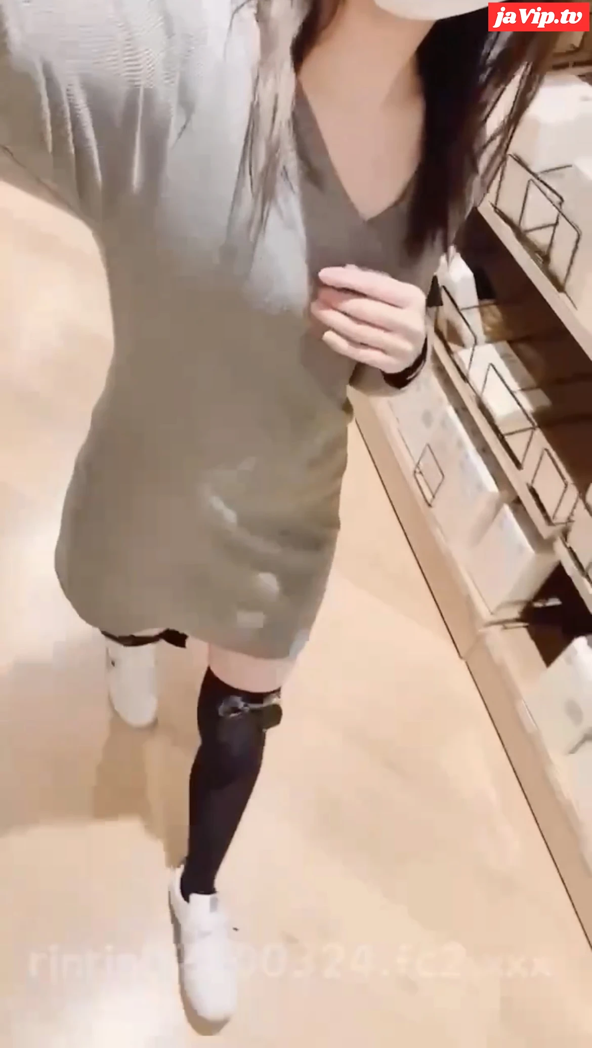 fc2ppv-3572986 - 【りなの自撮りです！】ミニスカワンピースとニーハイ履いてニ**の中を歩きながら足元やパンチラ撮影をしたフェチ動画です！最後トイレでちょこっとオナニー - FC2PPV動画をオンラインで視聴 - jaVip