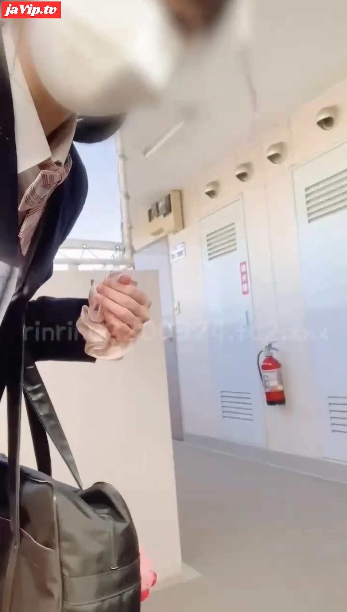 fc2ppv-3510065 - 【自撮りです！】マンションの中に侵入して吸うおもちゃ使ってのオナニー、最後はシャツ脱いでブラ取ろうとしたら戸惑って電車の音で周りの音が遮断されてメチャ怖かったです… - FC2PPV動画をオンラインで視聴 - jaVip