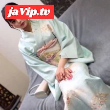 fc2ppv-4840371 - 【祝成人】※在庫限り※ 今年成人した国民的アイドル。成人式直後にハメ撮り。 中出し、お掃除フェラ。