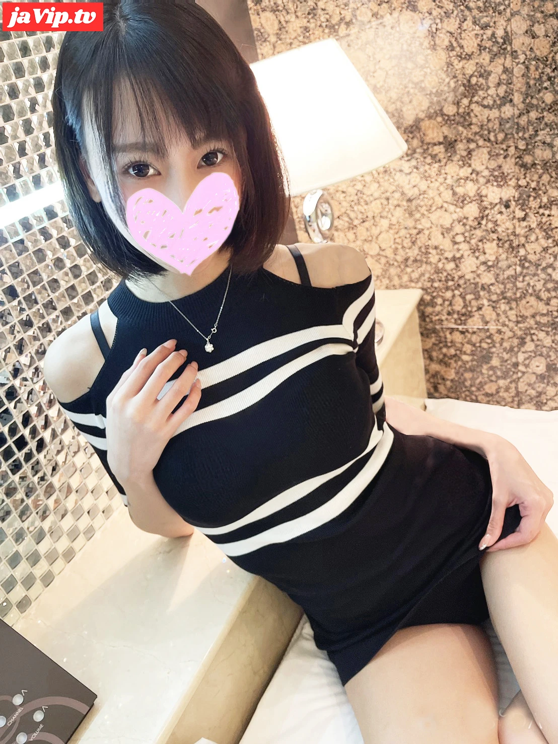 fc2ppv-3301917 - 【無修正】 淫乱なオマンコからスケベ汁垂らしながら勃起チンポを懇願してくるどうしようもないチンポ**の美人受付嬢にガチハメ中出しSEX!! - FC2PPV動画をオンラインで視聴 - jaVip