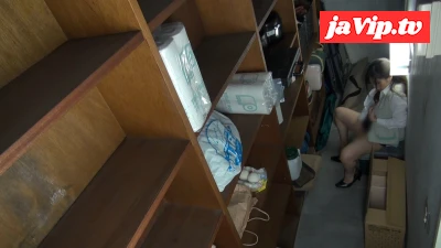 fc2ppv-3282370 - 【素人・**】OLお*さんが倉庫でヒミツのオナニー。美脚震えてビクビク絶頂。