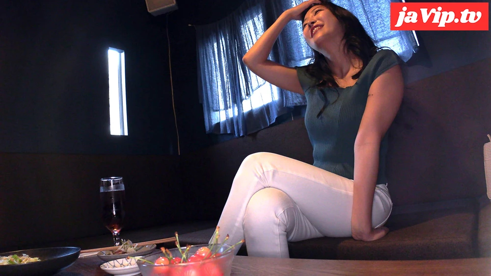 fc2ppv-3249601 - セフレビッチと個室レストランで欲情爆発 - FC2PPV動画をオンラインで視聴 - jaVip