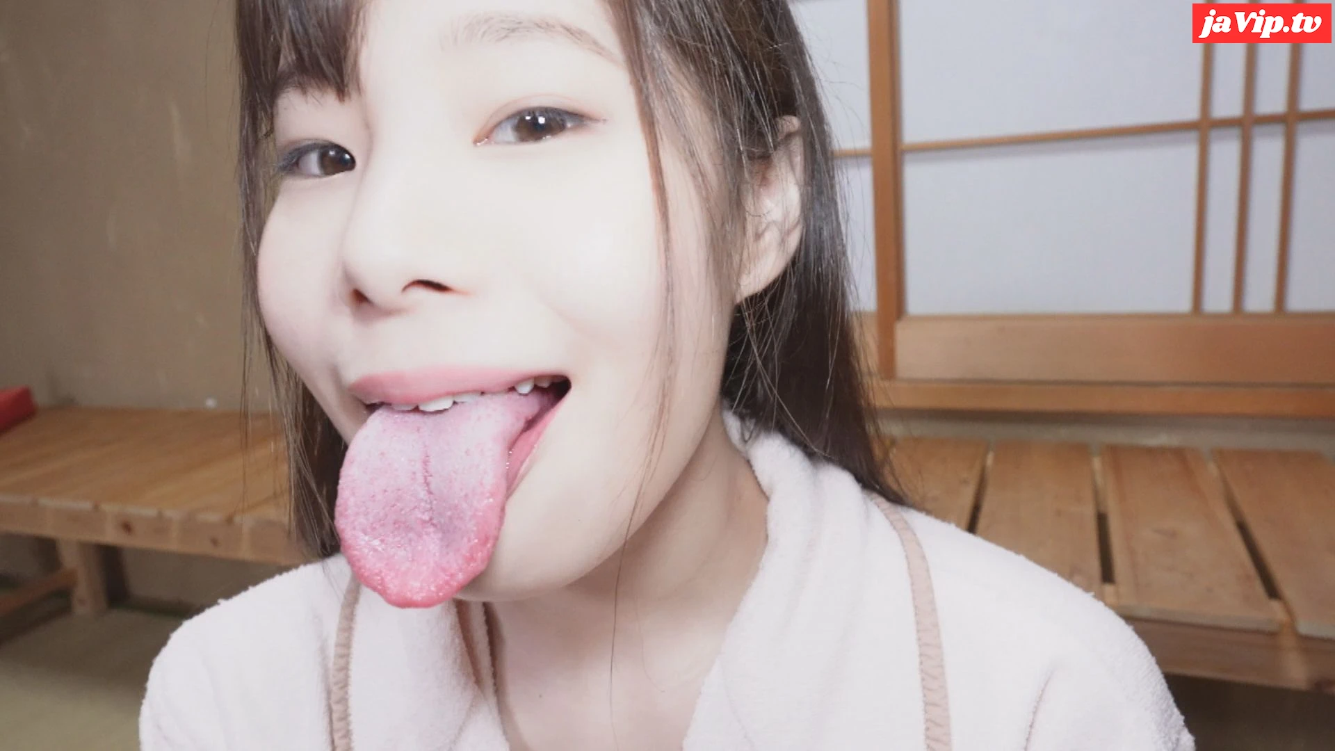 fc2ppv-3215963 - 顔面に這いまわる淫舌を見せつけ特濃唾を飲ませてくれるフェロモン**（完全オリジナル） - FC2PPV動画をオンラインで視聴 - jaVip