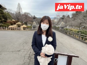 fc2ppv-3199886 - 【東北の綺麗な人妻好きですかNo２】卒業式帰りの人妻、スーツ姿のままの岬さんとのハメ撮り行為記録【特典映像あり】